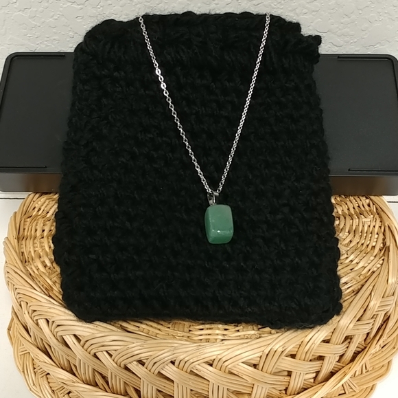 Green Aventurine Necklace Natural Gemstone Pendant Stainless-Steel Necklace NEW - Picture 17 of 17